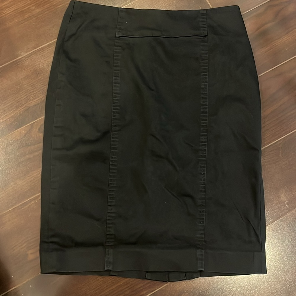 Ann Taylor Loft Petites Black Pencil Skirt w/ Back Slit & Side Seams Size 0P - Picture 2 of 8